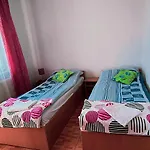 Tanie Krysia Konukevi 3*